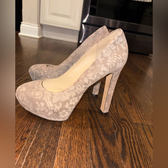 Brian Atwood Savita Taupe Suede Glitter Floral Platform Pumps Heels Size 9 - Picture 4 of 10